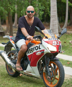 Частный массажист Денис 