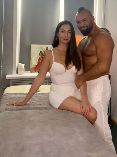 Частный массажист Влад и Мария 